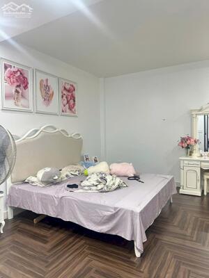 Nhà 3 tầng Tân Cổ Điển, sàn gỗ châu Âu – TĐC Xi Măng, Sở Dầu, Hồng Bàng, Hải Phòng. 8,1 tỷ