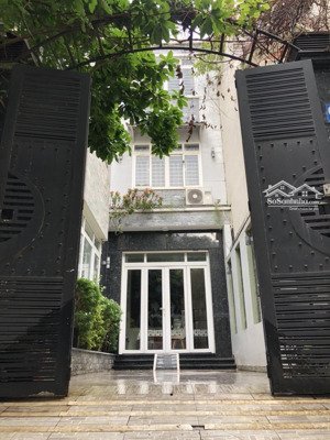 biệt thự cho thuê dài hạn gần vincom, điện máy xanh