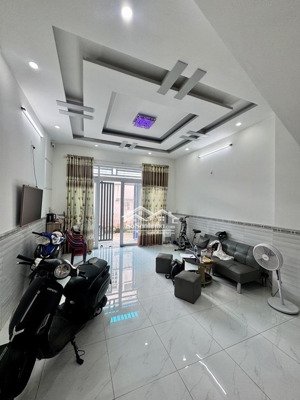 siêu phẩm 4 tầng khu an ninh đồng bộ hẻm oto ngang 4.5m lê văn khương, p. ht