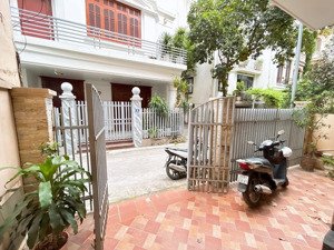 bán đất - tặng biệt thự 4 tầng - rộng 7,2m - gara ô tô 7c - an ninh tốt - ở hay làm văn phòng đỉnh