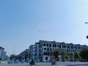 bán liền kề đường 12m hinode royal park giá chỉ 16.x tỷ