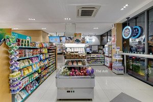 mặt tiền 6m mặt phố hàng bạc, diện tích 130m2 x 3 tầng, thông sàn, mọi mô hình, 170 triệu/tháng