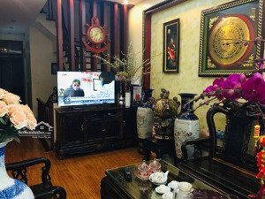 dân xây - lô góc 3 thoáng -gần phố - ô tô đỗ cửa - ngõ to như phố- thông -vị trí tuyệt đỉnh