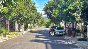 bán lô đất đường t5 khu đô thị an bình tân. đã có sổ hồng
- diện tích: 100m2 ngang 5m - hướng: đôn