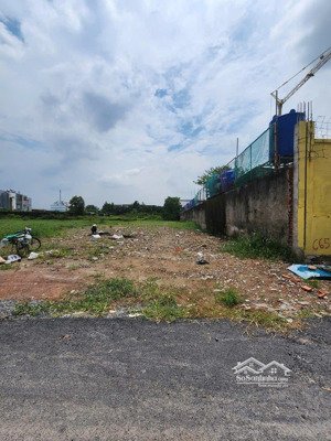 bán đất thổ cư sổ hồng riêng. dt 16x63 đường nhựa đang làm 15m thông suốt