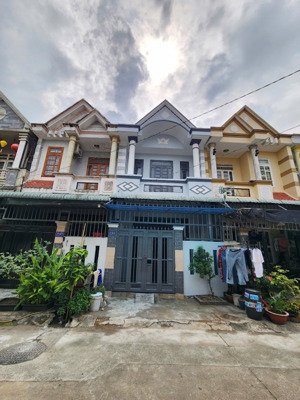 bán nhà 1 lầu cách chợ tân long 200m