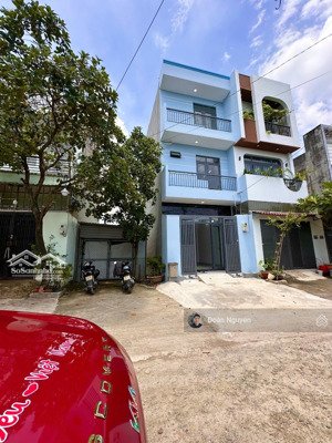 mới đẹp shr 3 tầng 4pn đường 8m oto quay đầu, btct kiên cố, 200m ra mặt tiền tx sầm uất