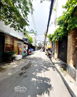 nhà nên mua gấp, chỉ nhỉnh 5tỷ, dt 55m2, sát hẻm xe hơi, ngay ub phường 12, bình thạnh