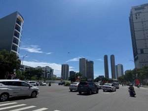 bán chính chủ đường lê văn quý, nằm ngay cạnh khu khố hàn, giá 9.3tỷ