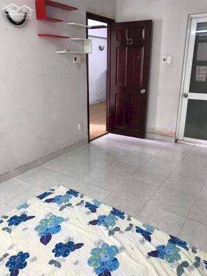 Cần cho thuê căn hộ Bàu Cát 2, góc Hồng Lạc - Ni Sư Huỳnh Liên, P.15, Q.Tân Bình, 65m2, 8tr