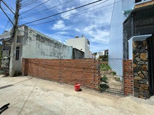 hiếm còn sót lại một mảnh đất gần biển nha trang đường ô tô ngang rộng 8,3m hòn sện alo ngay em lâm