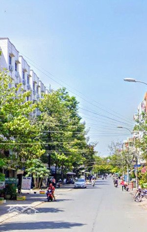 mặt tiền kinh doanh! khu cao lỗ quận 8 ngang 4mx20m 4tầng hoàn công chủ gấp bán nhỉnh 13 tỷ tl