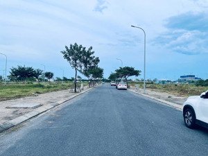 bán lô fpt khu t3 sát chung cư fpt plaza 1 và 5, sát sông ra biển 400m