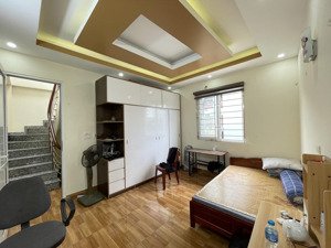 5,4 tỷ - hiếm - thạch bàn - dân xây - 05 tầng - gần ô tô tránh - cổ linh