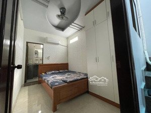 cho thuê nhà nguyên căn mặt tiền thụt đường trường sa view sông đẹp ngay cầu bông