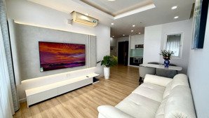 cần bán gấp căn hộ sunrisecity north