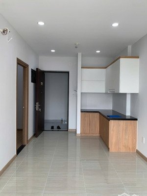 bán nhanh căn 2pn 2wc tại bcons green view mặt tiền ql1k 1ty980 bao ra sổ