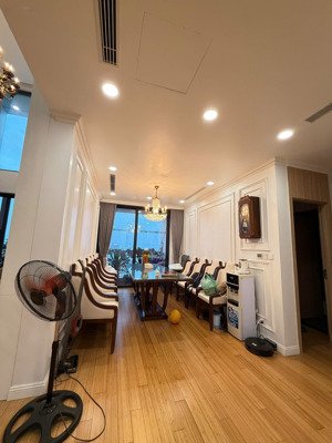 căn hộ bán tại the zei mỹ đình, 20 tỷ vnd, 184m2, view đẹp hot! 2n3wc , 1 phòng thờ ,1p tập