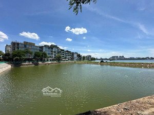 bán toà nhà apartment mặt hồ tây diện tích: 163m2 mặt tiền: 23m giá: 180 tỷ