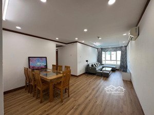 bán căn 2 ngủ đầy đủ nội thất , chỉ việc vào ở