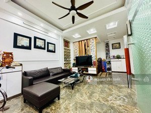 bán nhà: mỹ đình, 46m2 x 5 tẫng x 4,8 m mặt tiền x 8,9 tỷ, ngõ rộng , nông , cách ô tô 40m, ok.