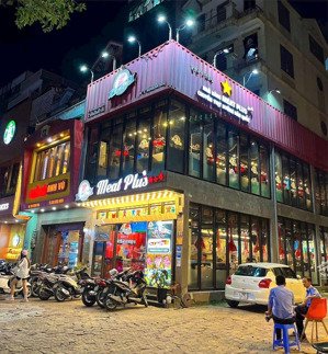 cực đẹp! sang nhượng nhà hàng phố lê trọng tấn ,thanh xuân, dt 250m2x3t, mt 8m, thông sàn, vỉa rộng