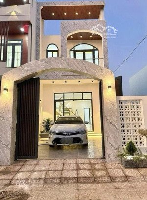 nhà mới chủ ký gửi cần bán gấp. hẻm nguyễn cửu phú. diện tích 4,5x18m=81m2. 3pn - 3nvs. gần chợ đệm