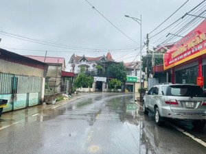 hàng cực hiếm trục chính kinh doanh có sẵn nhà 2 tầng tại mễ sở, văn giang