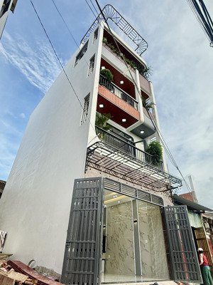 nhà đẹp dt khủng 5x17m full nội thất, gara, xông hơi tx25 q12