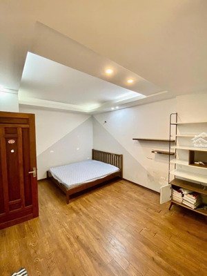 gia đình chuyển lên cc cần bán căn nhà ngõ 86 trần duy hưng, trung kính dt 36m2x5 tầng, giá 8,5 tỷ