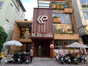 cho thuê nhà mặt phố đường láng - cầu giấy đoạn đẹp nhất, dt: 100m2 x 3t mt: 10m. giá 50tr/tháng