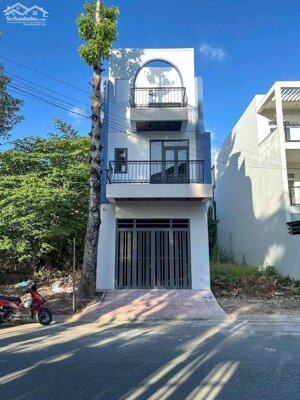 nhà mới toang 1 trệt 2 lầu đường số 4 kdc long thịnh, giá bán 4 tỷ 950 triệu