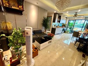 bán gấp căn hộ chung cư cao cấp 93 lê văn lương diện tích 93m 3phòng ngủ - tầng đẹp nhất toà nhà.