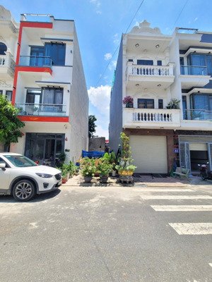 bán đất gần vincom 550 cách dt743b chỉ 100m đầu tư tốt