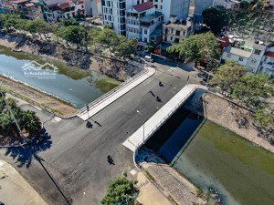 bán nhà phố yên hoà, dt 65m2 x 3 tầng, mt6,4m, cách ô tô 20m, phù hợp ở hoặc xây ccmn. giá 13,2 tỷ