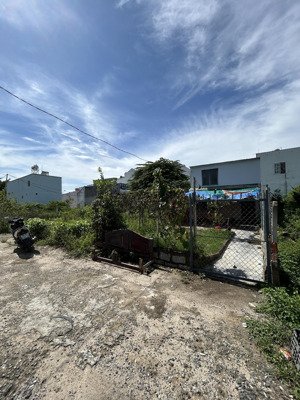 bán căn nhà nhỏ (70m2, ngang 5 m) , vĩnh thạnh, cách đường phú trung chỉ 100m. giá 1.75 tỷ .