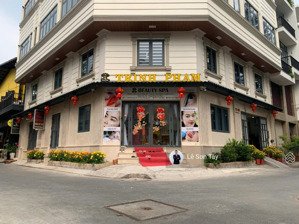 bán tòa nhà chdv góc 02 mt đường 54 & đường 57 kdc tân quy đông l tân phong l q7. thu nhập 3 tỷ/năm