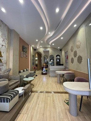 bán gấp định cư! nhà mới mặt tiền sầm uất kinh doanh, 4 tầng, kdc tạ quang bửu quận 8