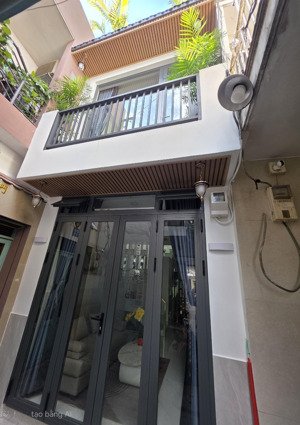 nhà đẹp full nội thất đúc 3 tầng đường phú thọ hòa