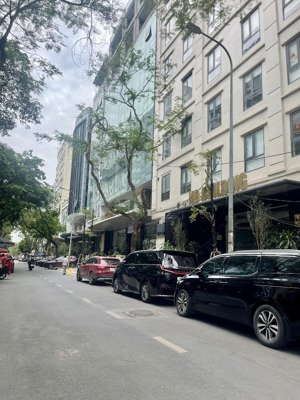 bán nhà mặt phố phùng chí kiên. toà nhà 8tầng mặt tiền hơn 10 mét, đầy đủ gpxd, pccc, hoàn công