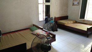 phòng 40m, giá 3tr, nội thất cơ bản, khu tập thể nam đồng