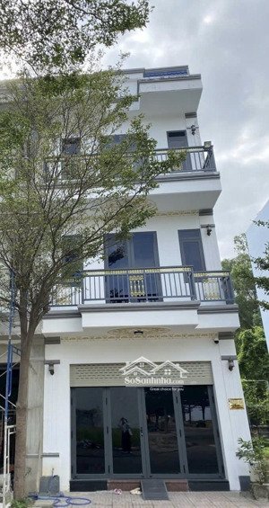 chủ gửi bán căn nhà 1 trệt 2 lầu thuận an, bình dương