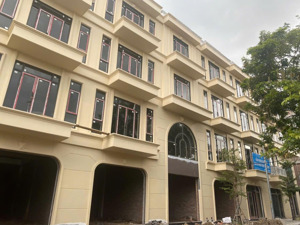 chỉ từ 1,x tỷ có thể kí ngay hợp đồng mua bán nhà phố thương mại hồng bàng midtown