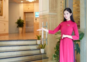 cho thuê gấp văn phòng tại cdc building - 25 lê đại hành. liên hệ mrs hà : 