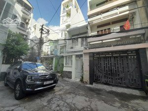 nhà 4 tầng ngang 4.9m hxh 6m tận cửa huỳnh văn bánh! dt 62m2, giá 12.5 tỷ tl mạnh, làm việc cc