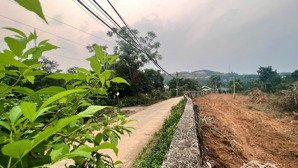 chủ cần tiền bán nhanh lô đất 55 mét mặt tiền, không lỗi, 1090m2 có 150m2 đất ở tại ba vì, chỉ 3 tỷ