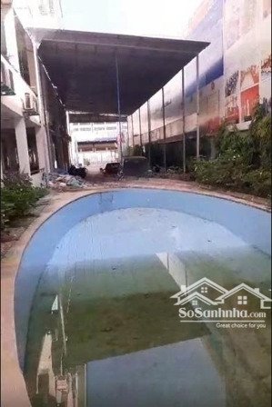 cho thuê trường học 5000m2 đã có lớp, bàn ghế đầy đủ, hđ 5-10 năm