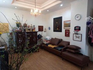 cho thuê căn hộ 1601 tòa nhà ct13b nam thăng long, tây hồ, hn. giá 12 tr. 81m2, 2 ngủ. 2 vệ sinh.