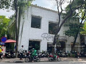 siêu phẩm cho thuê nhà mặt phố huỳnh thúc kháng, dt 300mx3t, mt 10m, vị trí kinh doanh đẹp nhất phố