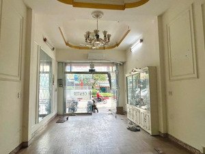 cho thuê nhà đẹp 1 trệt 3 lầu 5pn mặt tiền đường đồng khởi sẵn máy lạnh